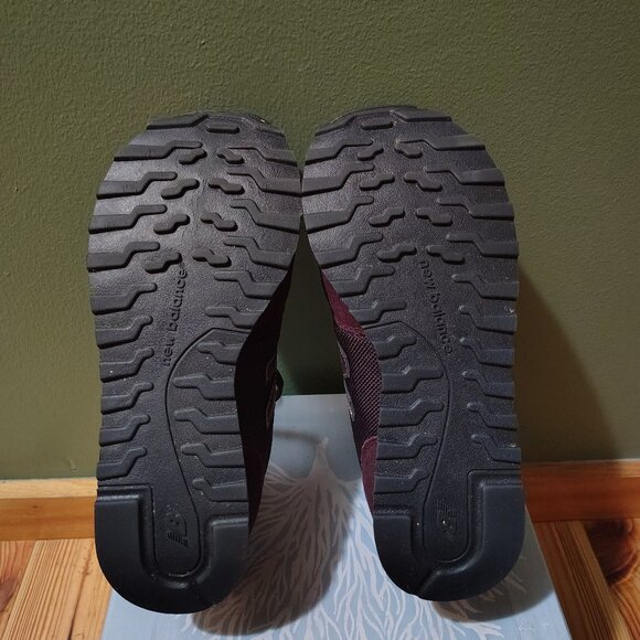 Women’s New Balance 311 Low Suede Burgundy RoseGold size 7 - Picture 7 of 9